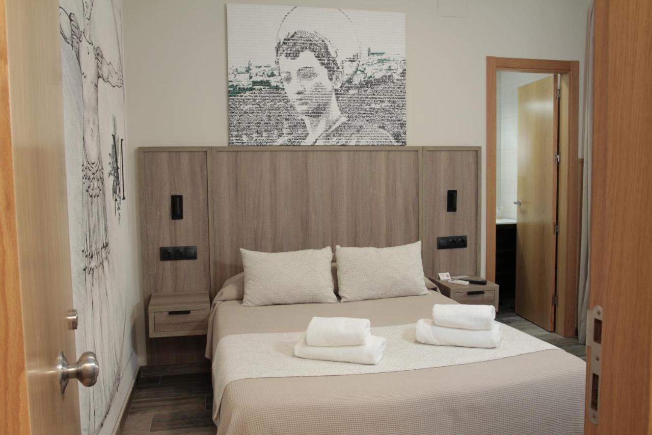 Hospedium Dlj Hostal Tematico Desde La Juderia Arjona Buitenkant foto