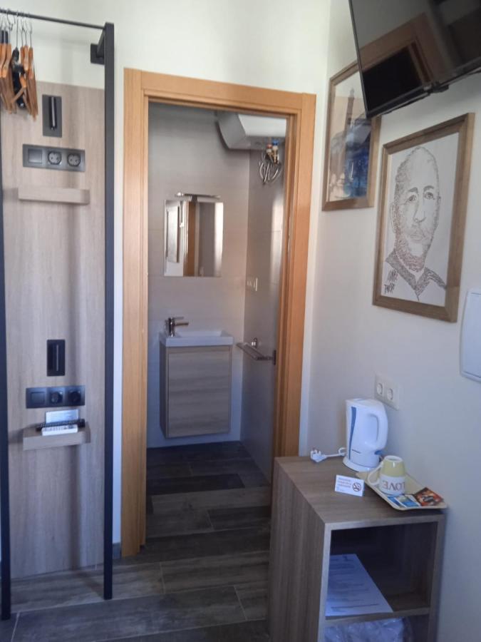 Hospedium Dlj Hostal Tematico Desde La Juderia Arjona Buitenkant foto