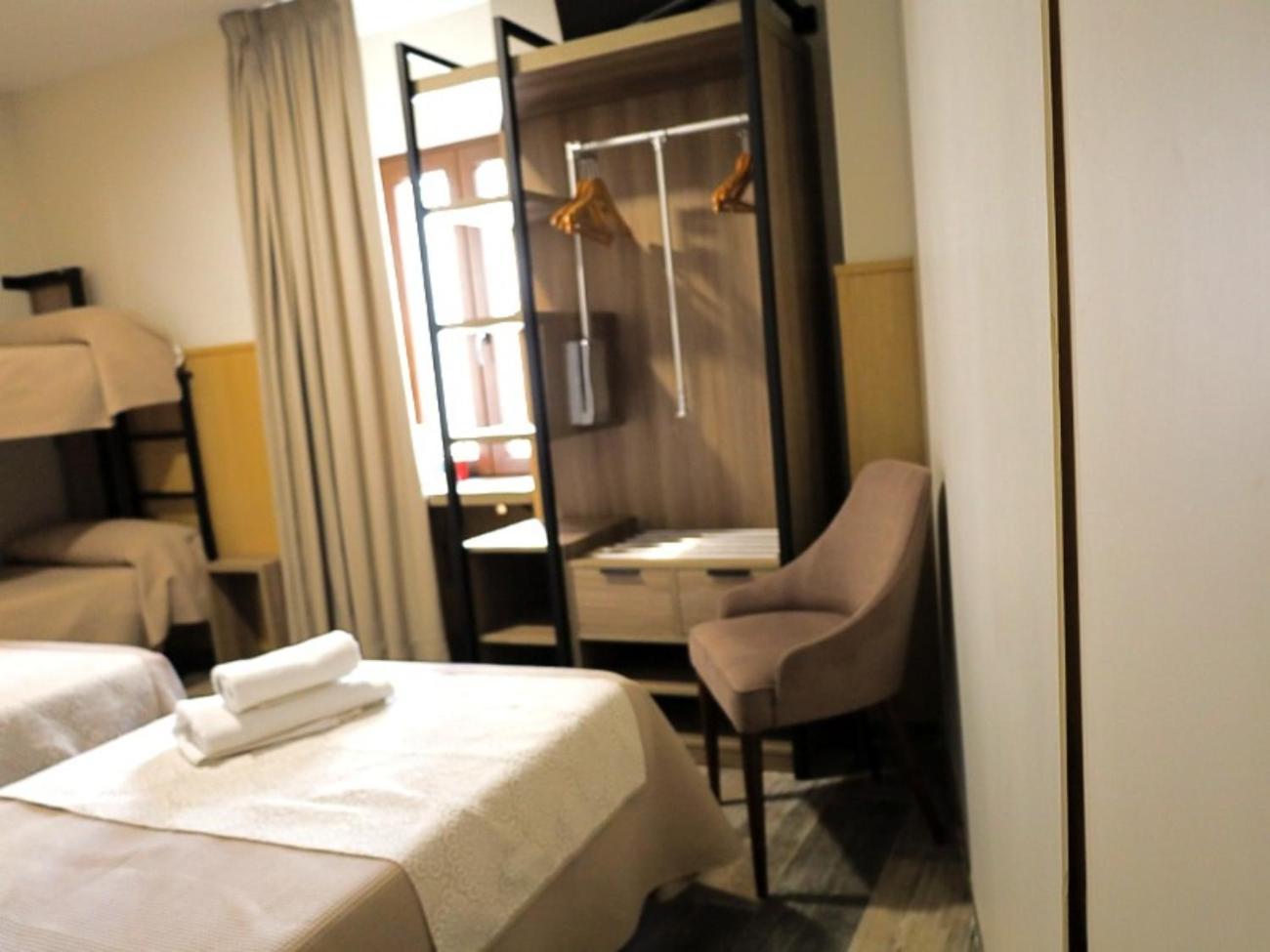 Hospedium Dlj Hostal Tematico Desde La Juderia Arjona Buitenkant foto
