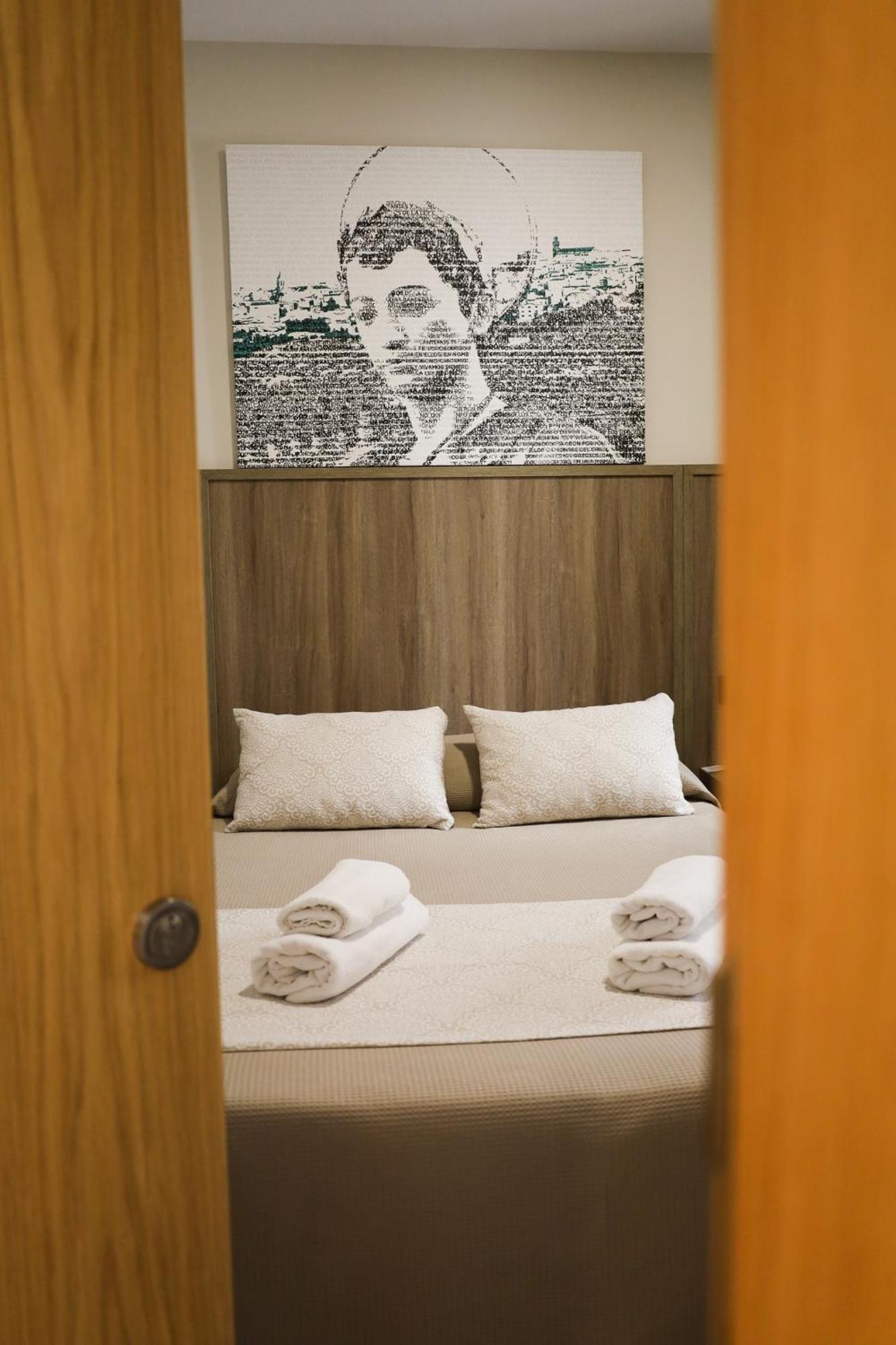 Hospedium Dlj Hostal Tematico Desde La Juderia Arjona Buitenkant foto